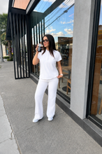 Cargar imagen en el visor de la galería, FREDDO LIGHT PANT. ACAMPANADO BLANCO
